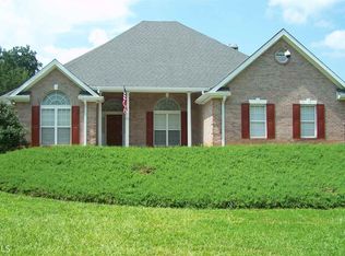 481 Cook Dr, Ellenwood, GA 30294