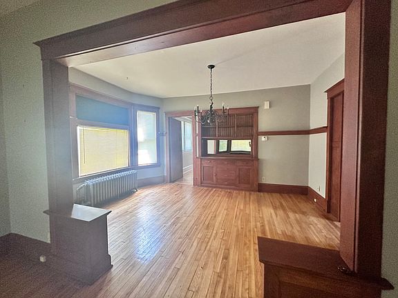 2nd image of 836 Holly Ave APT 1