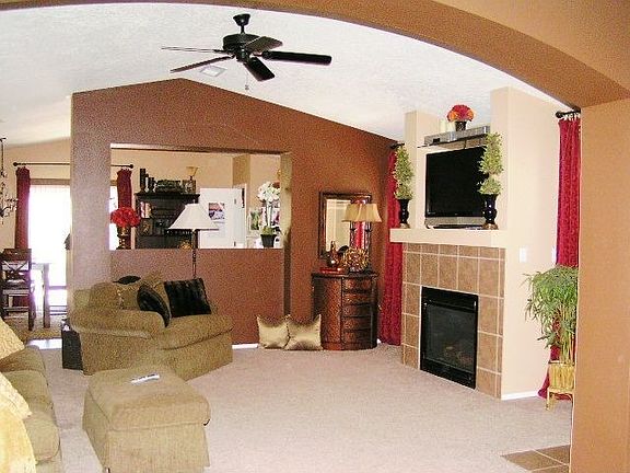 4th image of 10420 Condor Dr NW