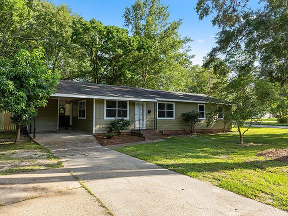 2nd image of 701 Crestview Dr