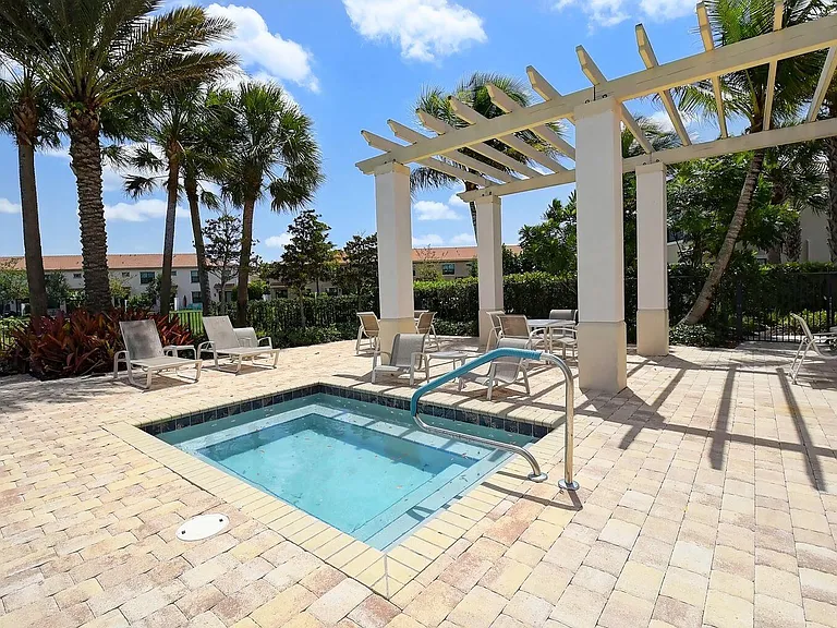 10199 Akenside Dr — Photo 26