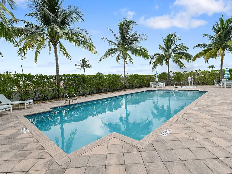 106 Ocean Breeze Dr — Photo 65
