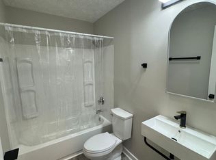 111 S 4th St UNIT B, Spring Lake, NC 28390