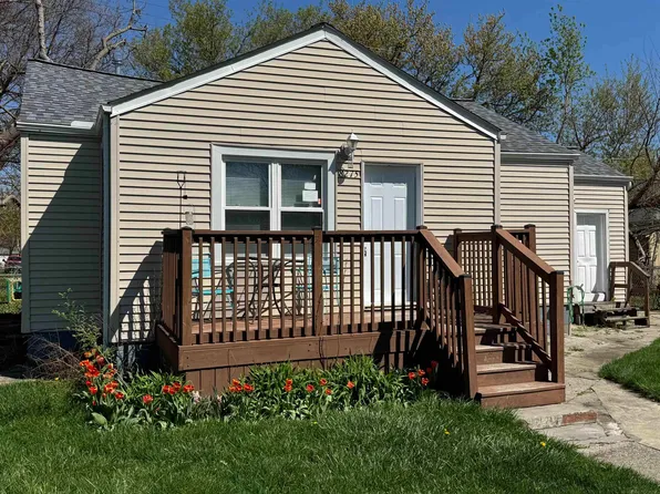 8275 Essex Ave, Warren, MI 48089