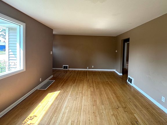 4th image of 6343 51st Ave