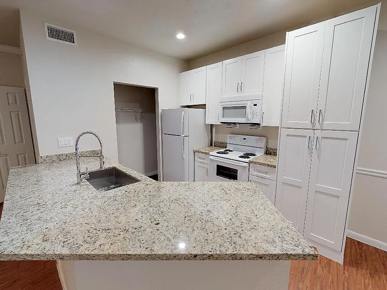 The Whittington Apartments — Photo 87