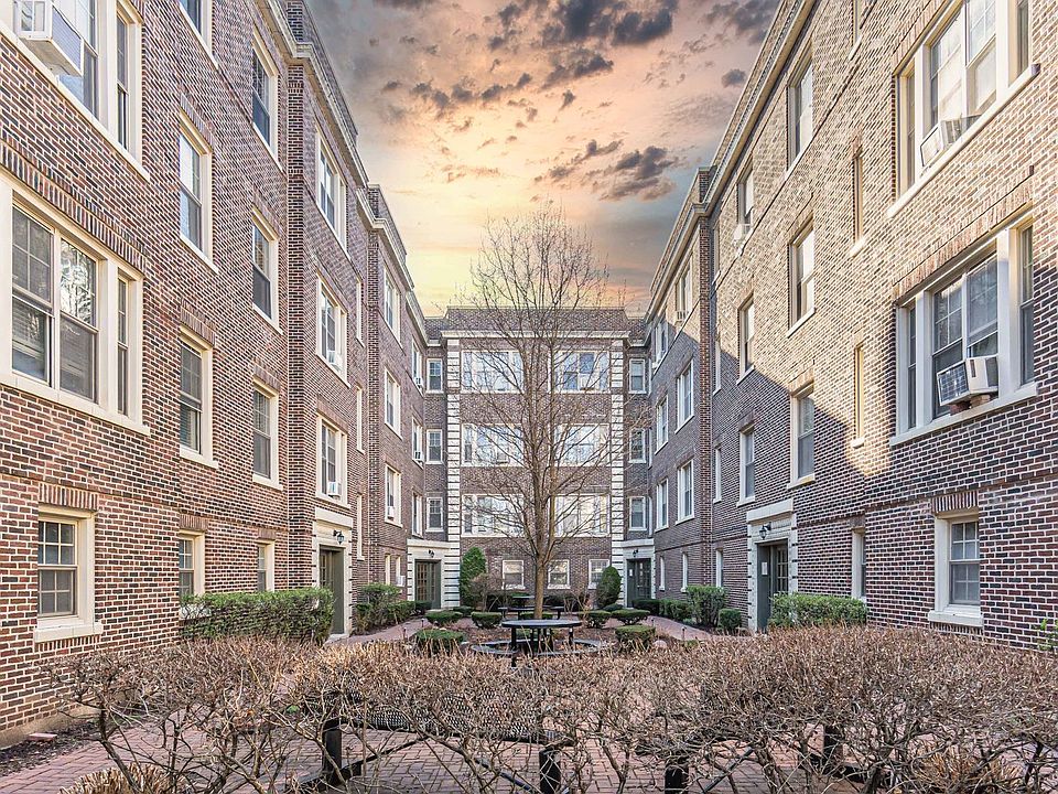 1st image of 431 N Lombard Ave APT 3