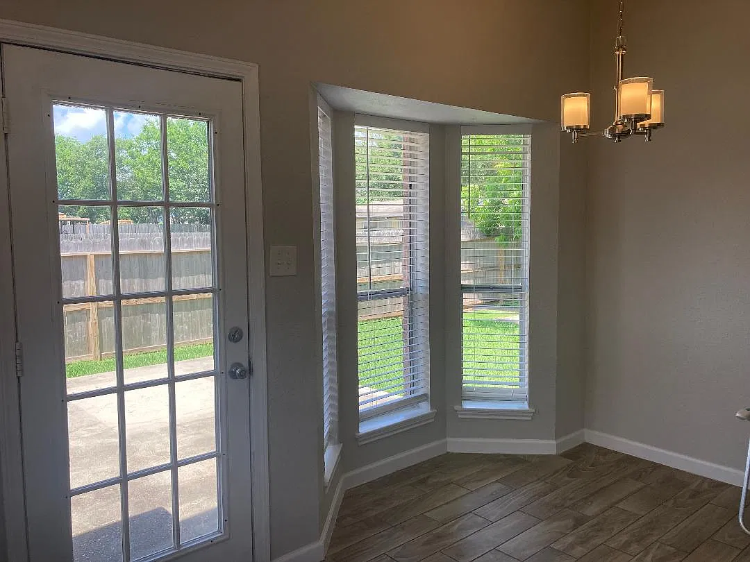 3 bed, 1100 sqft, $1,875 — Photo 3