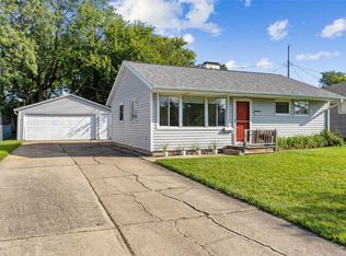 1620 Keith Dr NE, Cedar Rapids, IA 52402