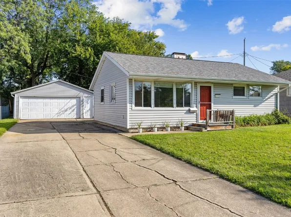 1620 Keith Dr NE, Cedar Rapids, IA 52402