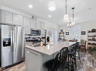 40798 Meadow Dr, Three Rivers, CA 93271