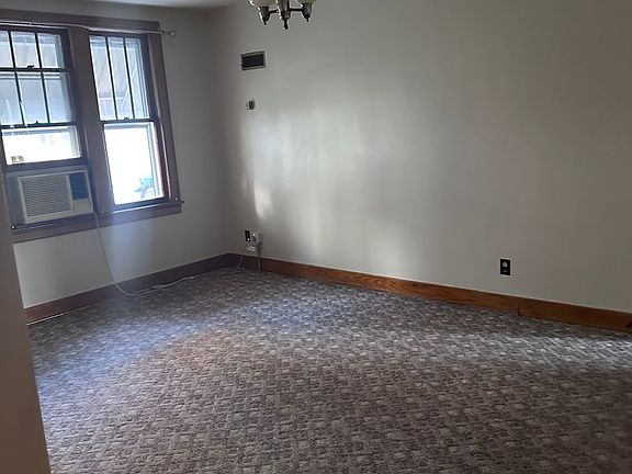 2nd image of 233-237 Bank St #2
