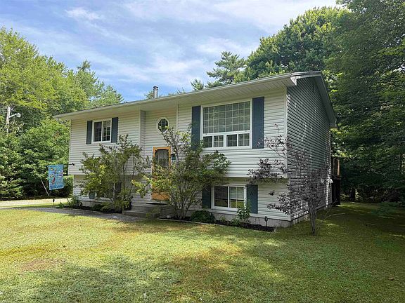 2nd image of 1380 Lake Rd