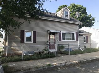 28 Auburn St, Everett, MA 02149