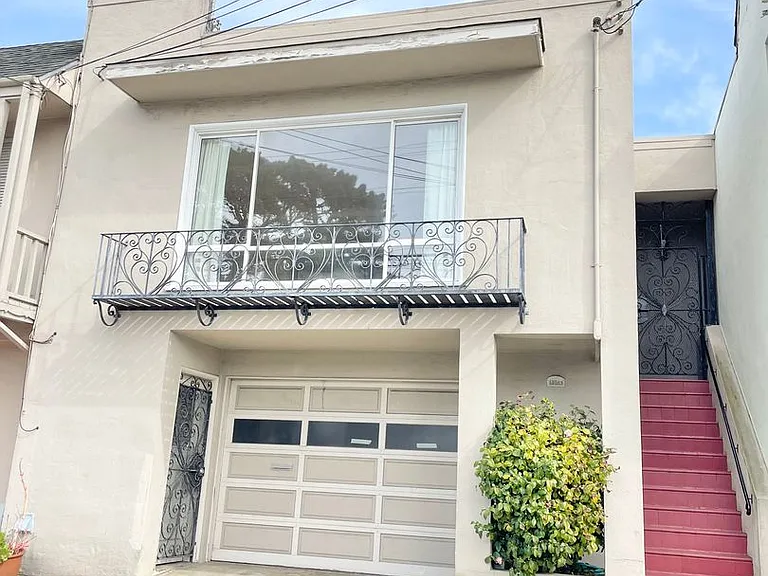 1866 36th Ave — Photo 1