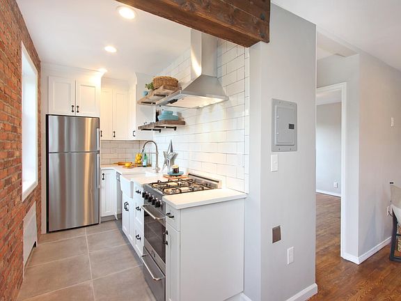 5th image of 378 Claremont Ave APT 7