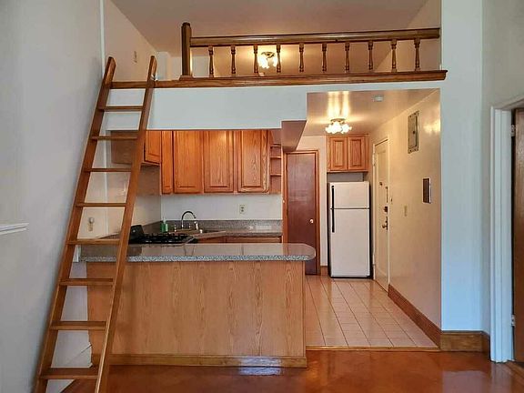 3rd image of 346 W 87th St APT 3