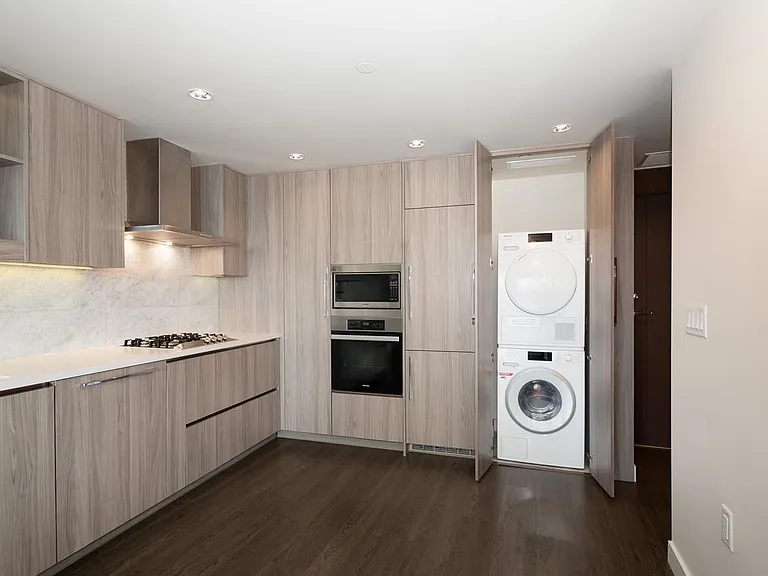 89 Nelson St #2403 — Photo 14