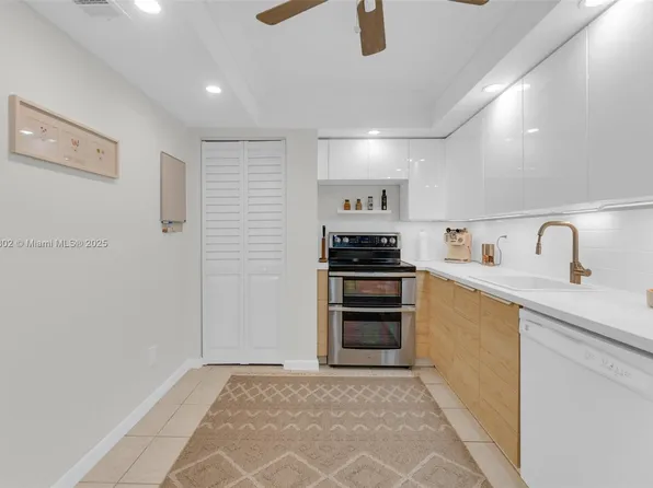 17720 N Bay Rd APT 802, Sunny Isles Beach, FL 33160