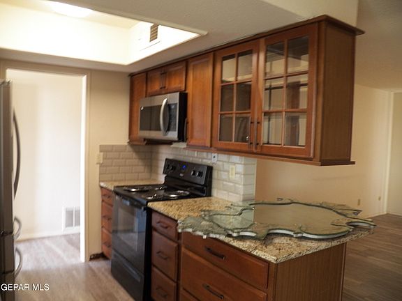 3rd image of 6700 Escondido Dr APT B3