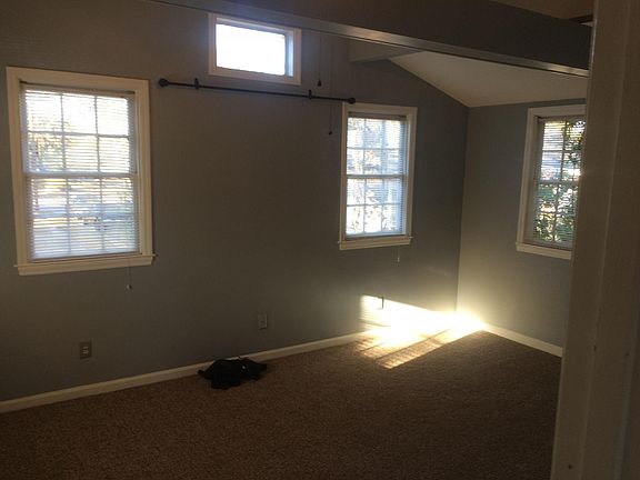 Upstairs Bedroom Pic # 2