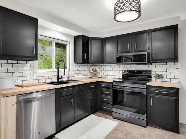 3453 Forrest Ln, Red Wing, MN 55066