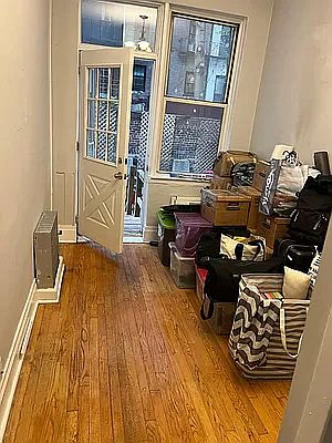 4th image of 521 E 81st St APT C
