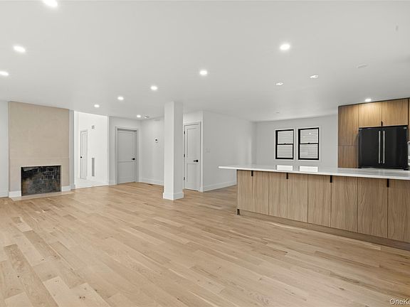 4th image of 29 Garfield Place