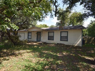 1215 Country Club Rd, Cleburne, TX, 76033