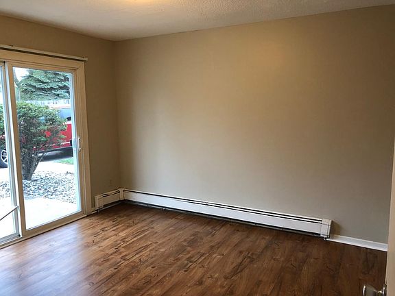 5th image of 654 136th Ave APT 4