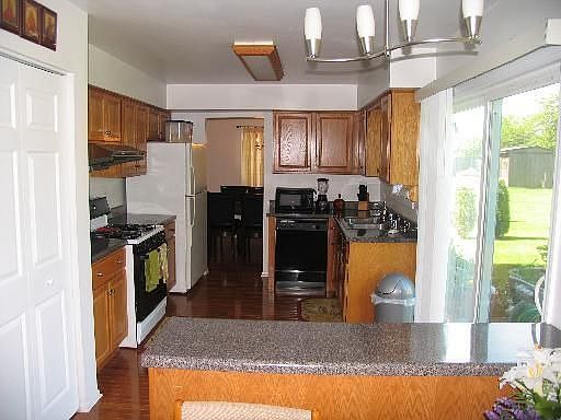 4th image of 1020 Ashford Ln