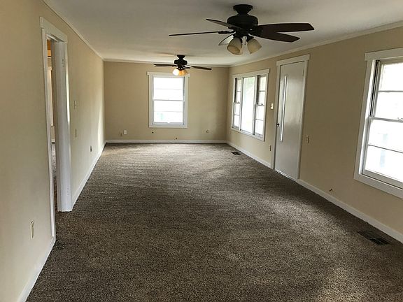 2nd image of 804 N Kenwood Rd
