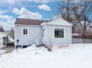 1802 8th Ave N, Grand Forks, ND 58203