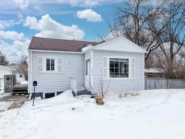 1802 8th Ave N, Grand Forks, ND 58203