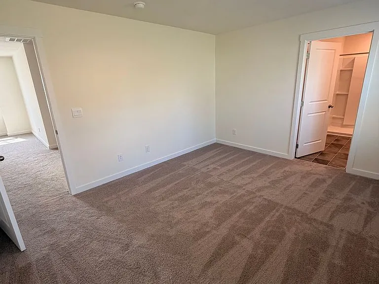 7033 Randleman Dr — Photo 15