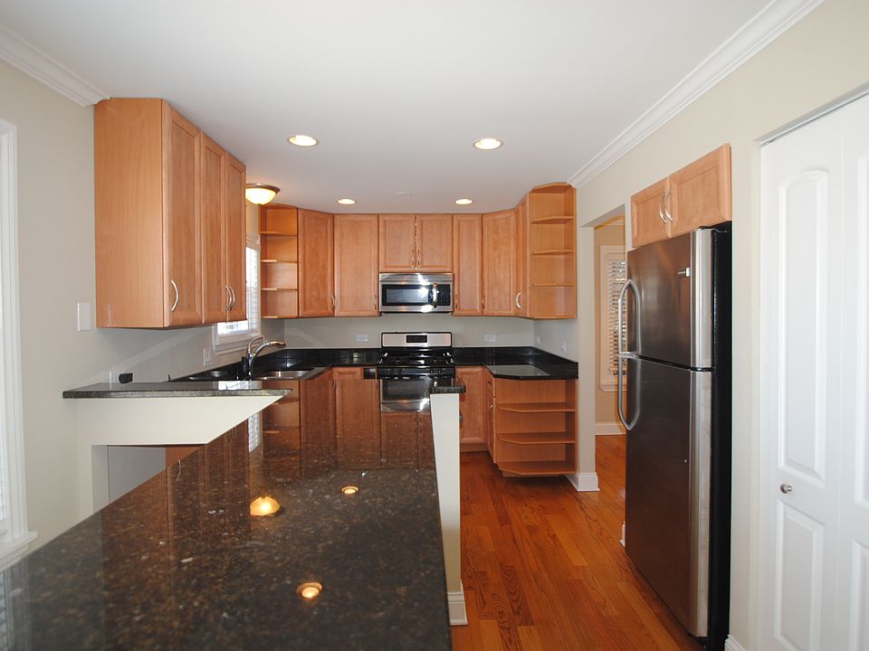 1st image of 6 Parkwood Ct