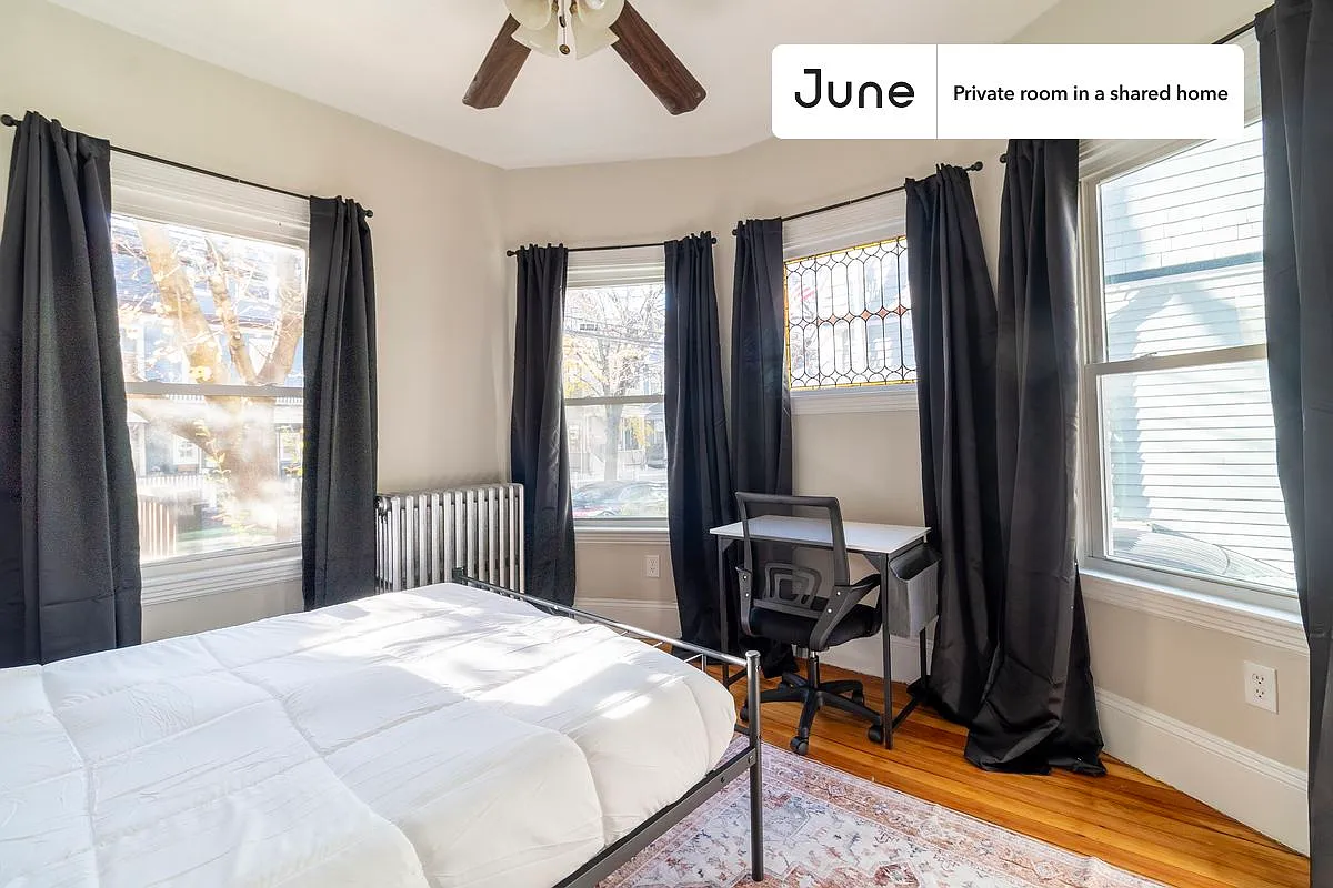 Building Photo - 41 Brook St #B