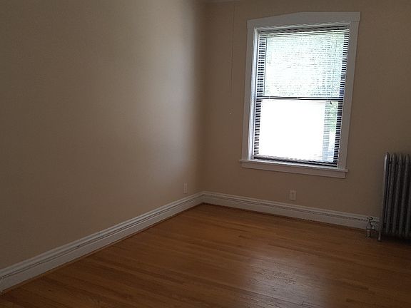 4th image of 516 S Austin Blvd APT 1E
