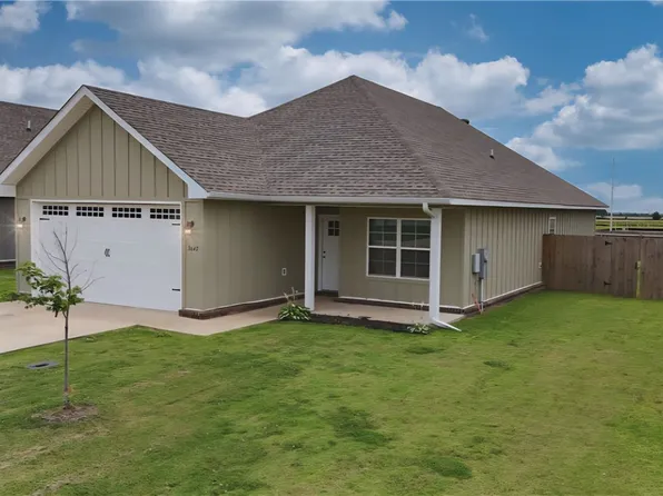 3647 Red Maple Way, Jonesboro, AR 72404