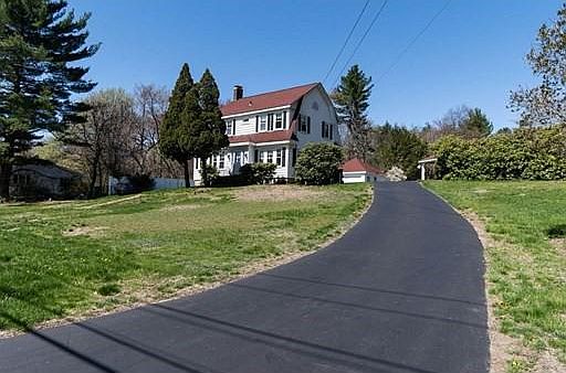 1st image of 380 Kenoza St
