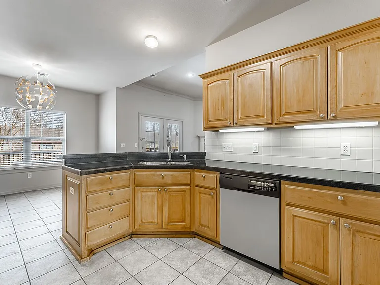 4303 W Olive St — Photo 7