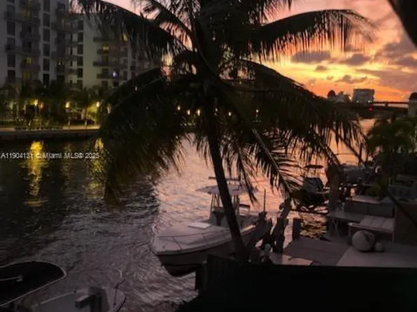 980 NW North River Dr #27, Miami, FL 33136