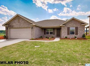 106 Edgestone Dr, Harvest, AL 35749