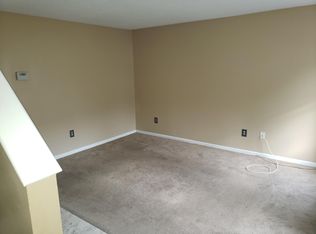 201 Oakland St APT C, Manchester, CT 06042