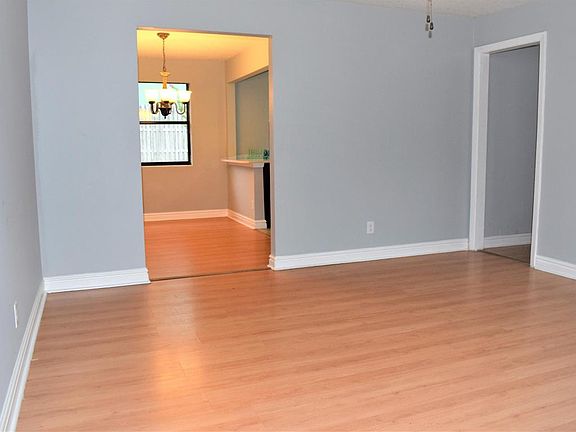 4th image of 7421 Elvia Dr