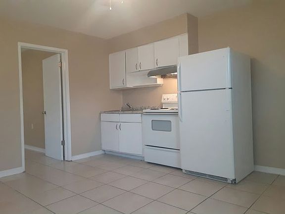 3rd image of 10632 106th Ave N APT 18