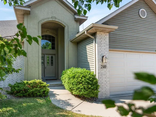 240 Mulberry St, Sauk City, WI 53583