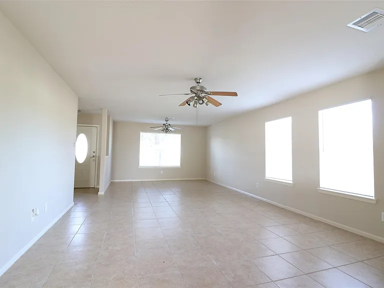 6803 Hayman Dr — Photo 7