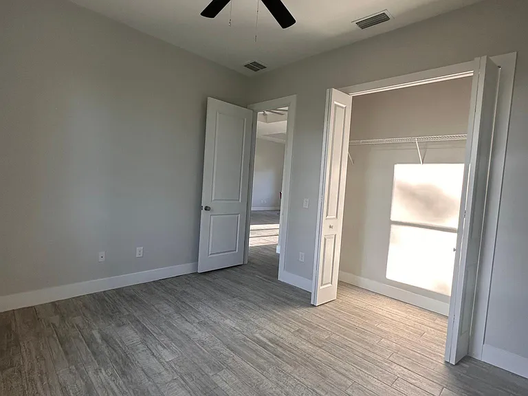 1219 Michael Ave — Photo 19