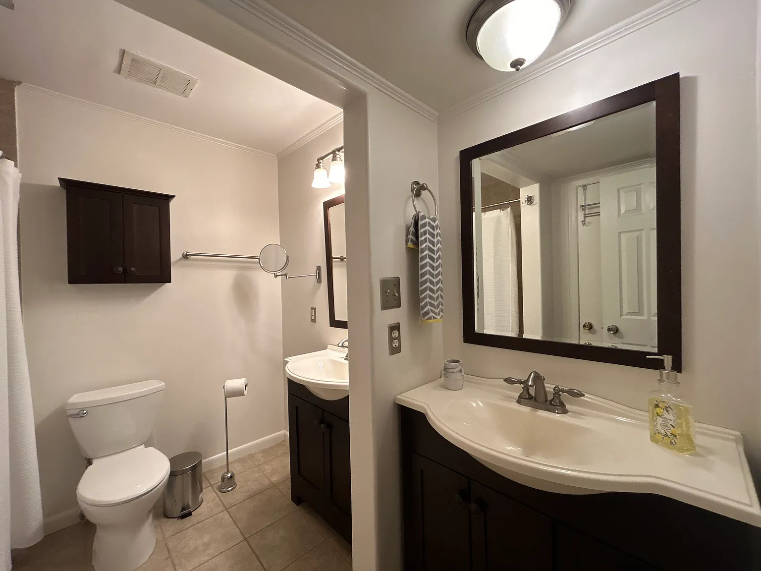 2 bed, 1.5 bath, 1064 sqft, $900 — Photo 3